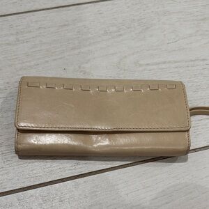 Hobo Elegant Tan Women's wallet